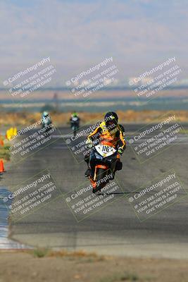 media/Aug-13-2023-CRA (Sun) [[1cfc37a6fb]]/Race 4 400 Superbike/Race/